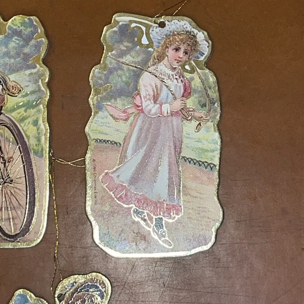 Vintage‎ Die-cut Victorian Gold Rimmed Christmas Ornaments | Daily Summer Life